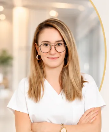 Dt. Ayşenur
